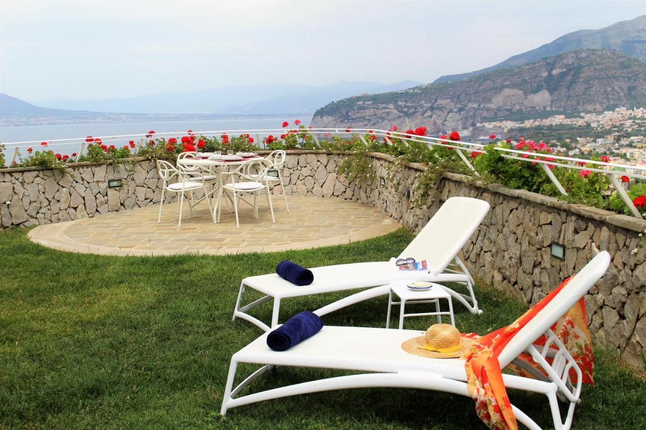 Villa Mirasorrento Esterno foto